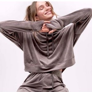 Aerie offline velour hoodie & jogger set. S